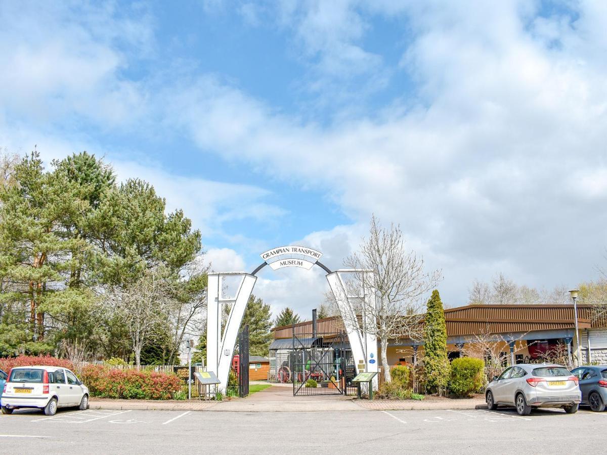 Ukc6715 - Haughton Holiday Home Bridge of Alford Екстериор снимка